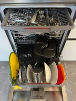 Bosch Built-In Dishwasher 14 Place Settings, Perfect Dry 3 Racks - Image 4