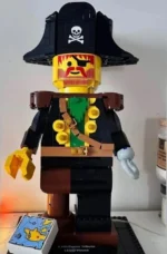LEGO House Exclusive Pirate Captain Minifigure Tribute Rare New